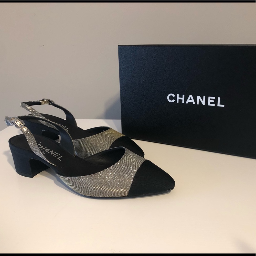 CHANEL Glitter Slingbacks